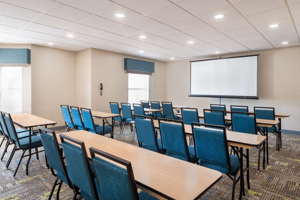 Hampton Inn & Suites Fort Myers Beach Sanibel Gateway - photo 38