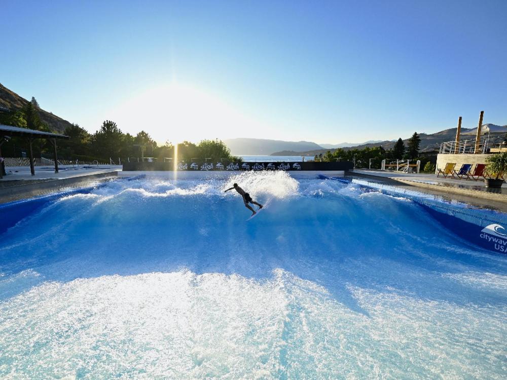 Grandview Lake Chelan Waterfront View Pool Hot Tub Golf 1 Min To Downtown - photo 15