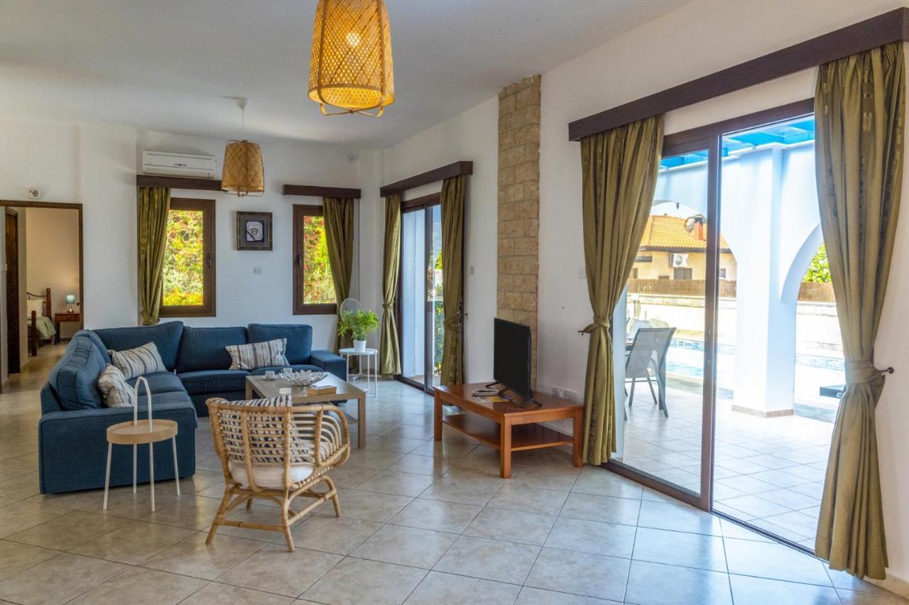 Villa Elissa by Villa Plus