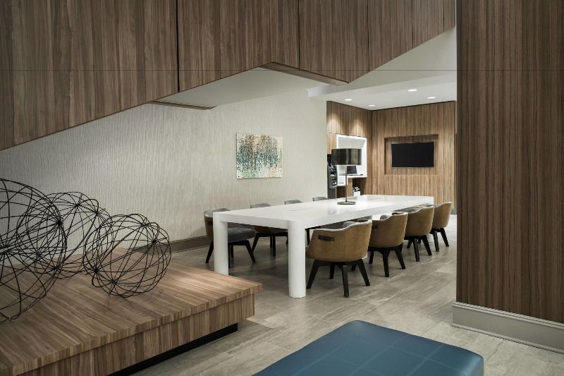 Delta Hotels by Marriott Richmond Downtown - photo 13