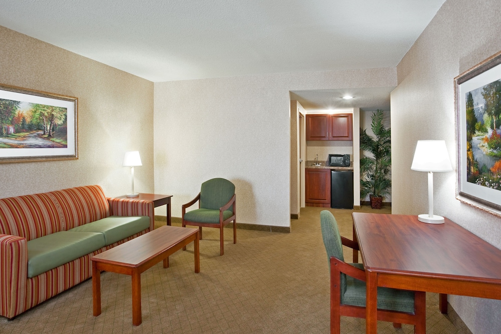 Holiday Inn Express Wilmington by IHG - photo 23