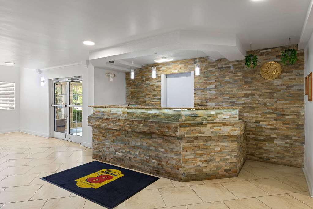 Super 8 by Wyndham Harbison Parkridge Hospital - photo 8