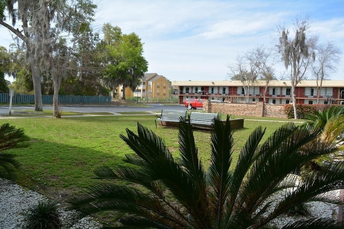 Days Inn by Wyndham Port Royal Near Parris Island - photo 18