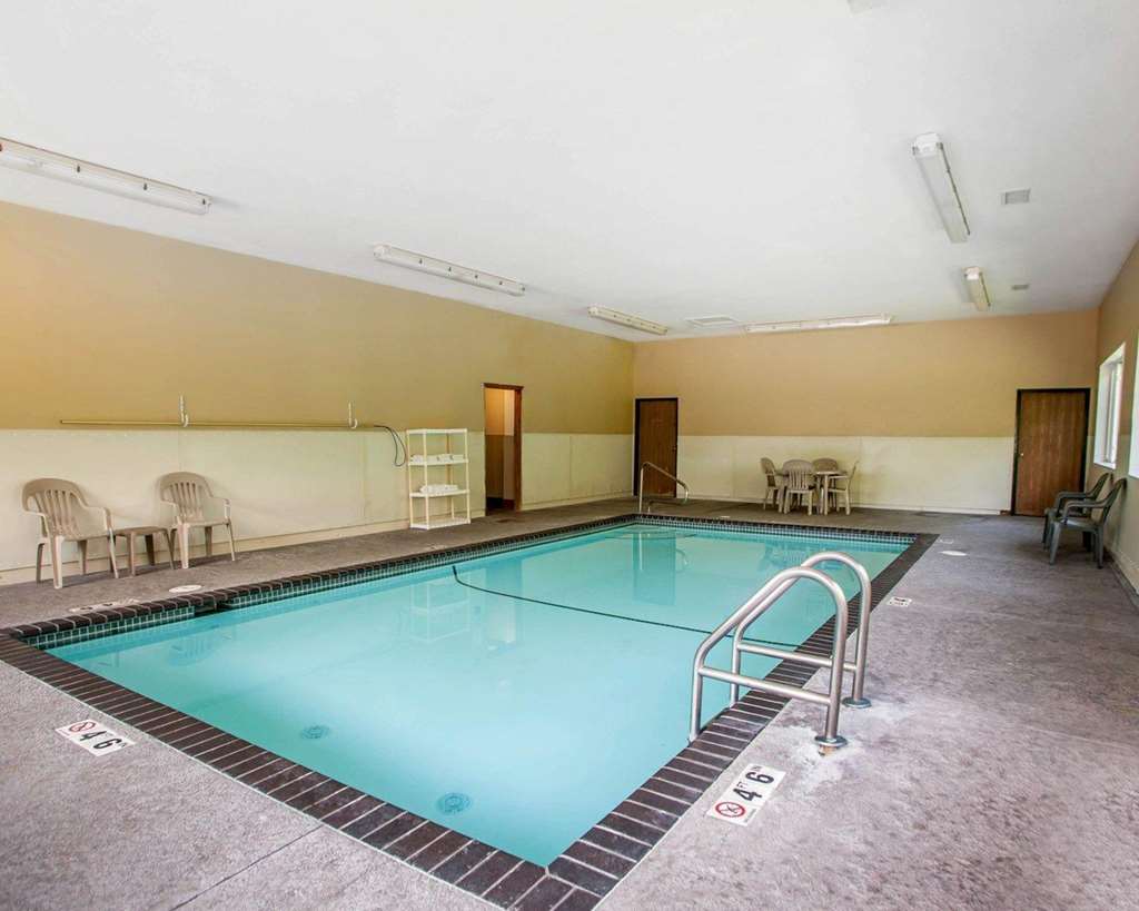 Quality Inn & Suites Davenport near I 80 - photo 19