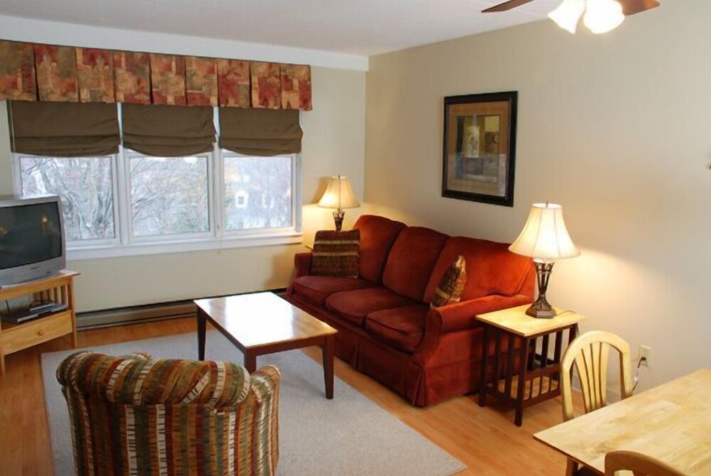 Golden Eagle Lodge Resort - photo 17