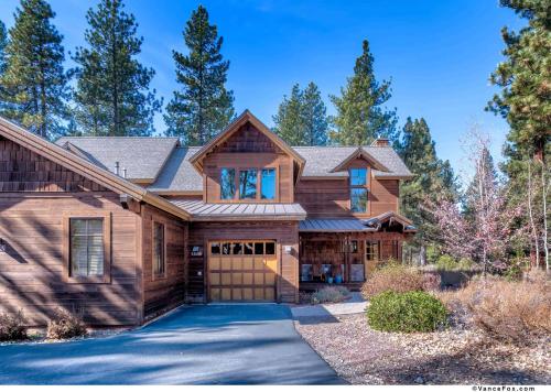 Fairway Drive 13136 by East West Hospitality in Truckee, United States