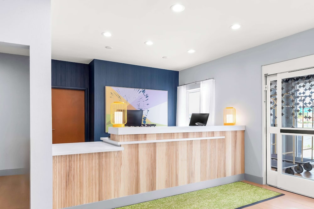 Spark by Hilton Springfield Southwest - photo 6