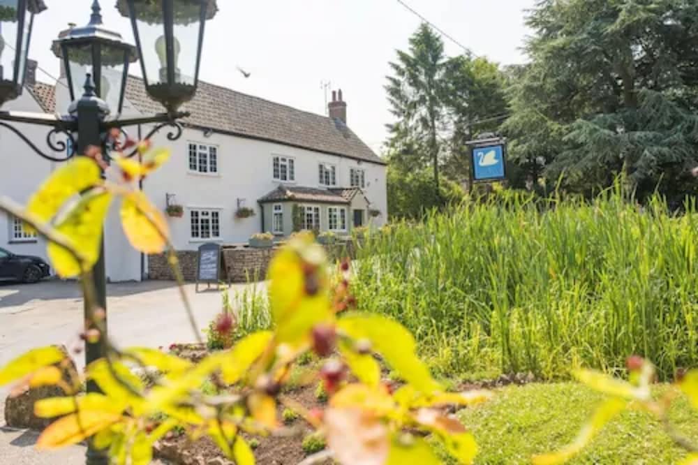 The Swan Inn — hotel in Winscombe