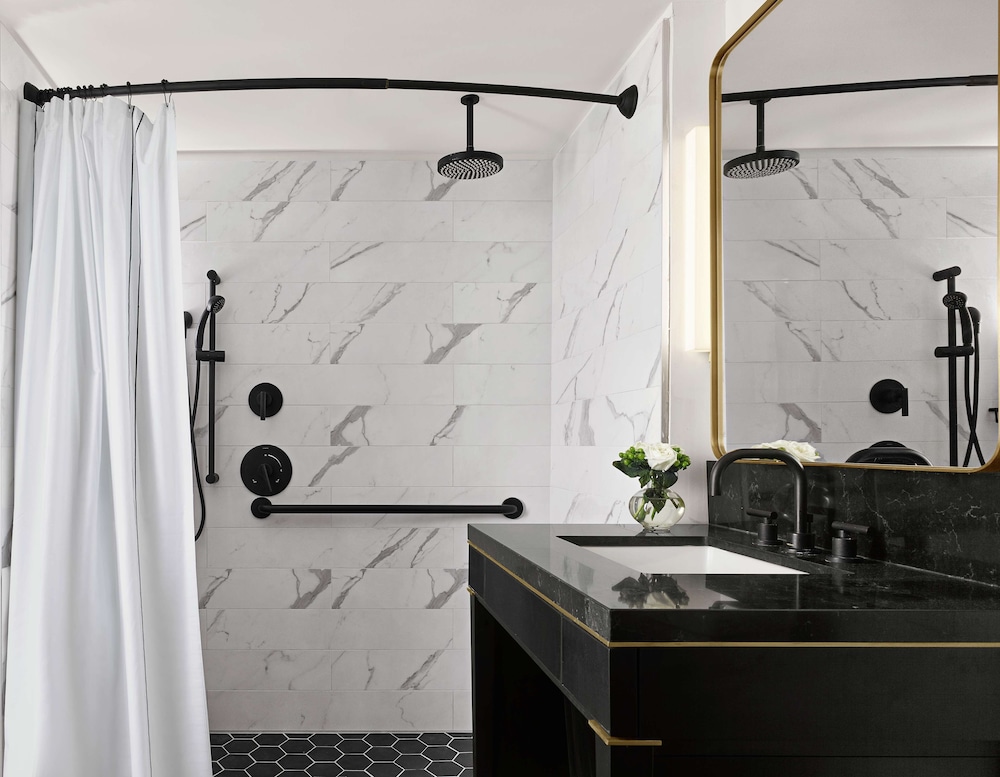 C. Baldwin Curio Collection by Hilton - photo 28