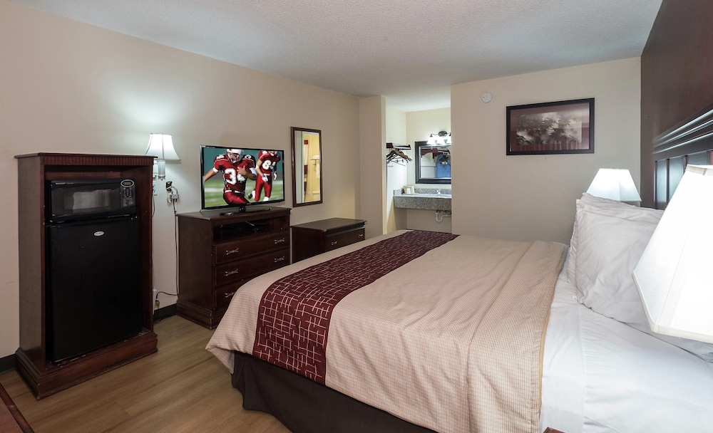 Red Roof Inn Chipley - photo 16
