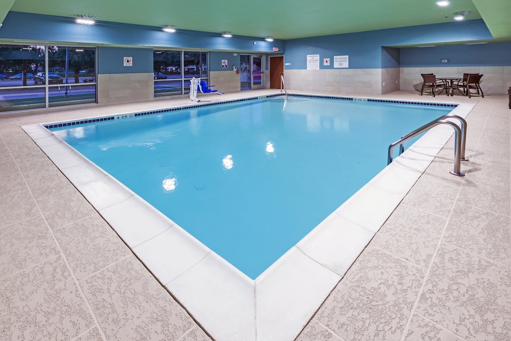 Holiday Inn Express & Suites Stafford NW Sugar Land by IHG - photo 25