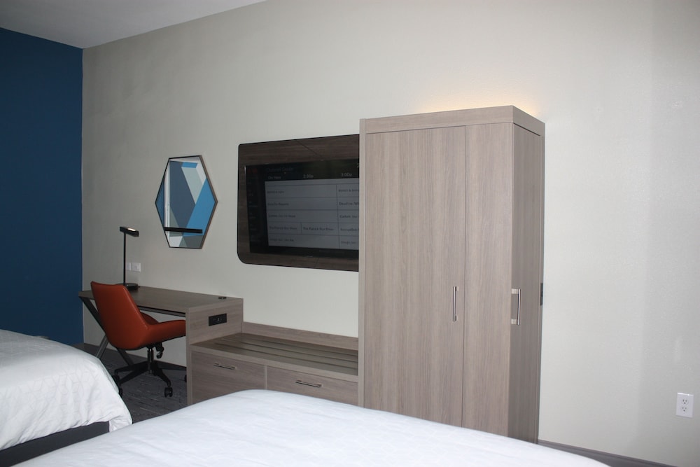 Holiday Inn Express Hotel & Suites Shamrock North by IHG - photo 12