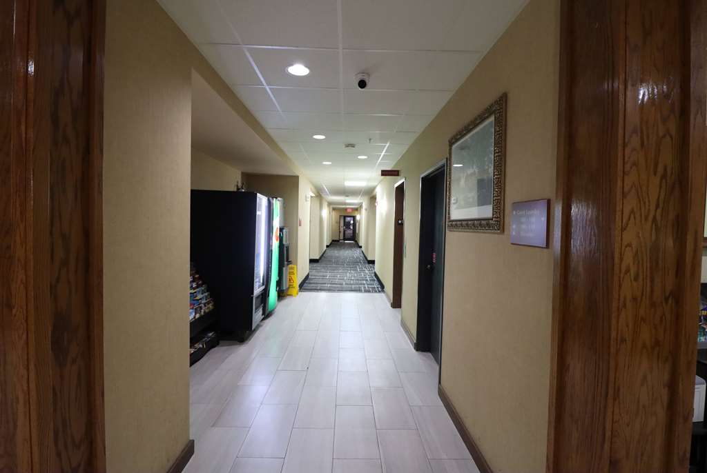 Super 8 by Wyndham Perryville - photo 35