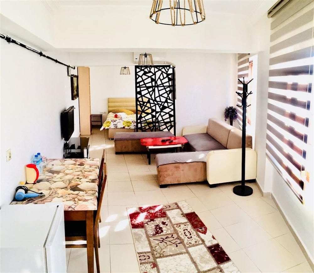 Ozgen Suit in Canakkale, Turkey