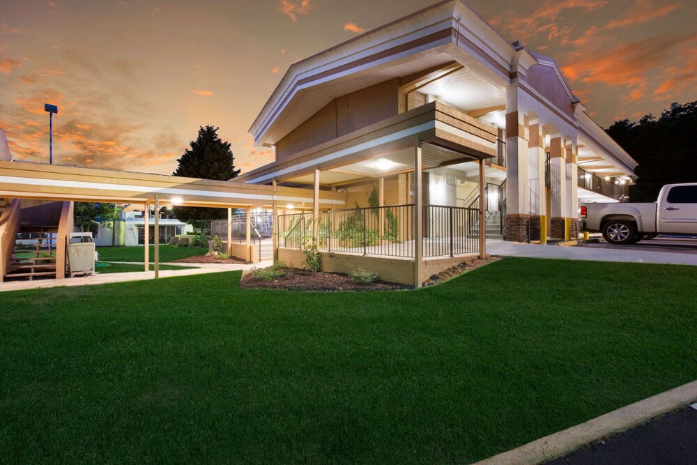 Red Roof Inn Gastonia - photo 5
