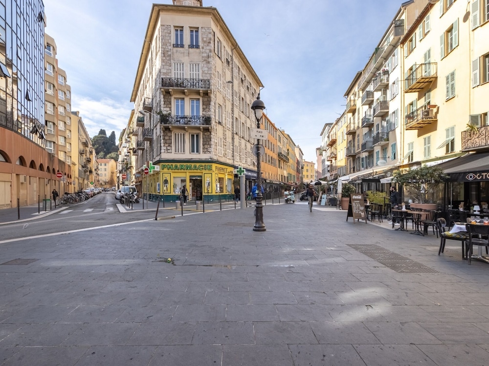 Apartment NicÉa — 4-Star Luxury Hotel in Nice, France