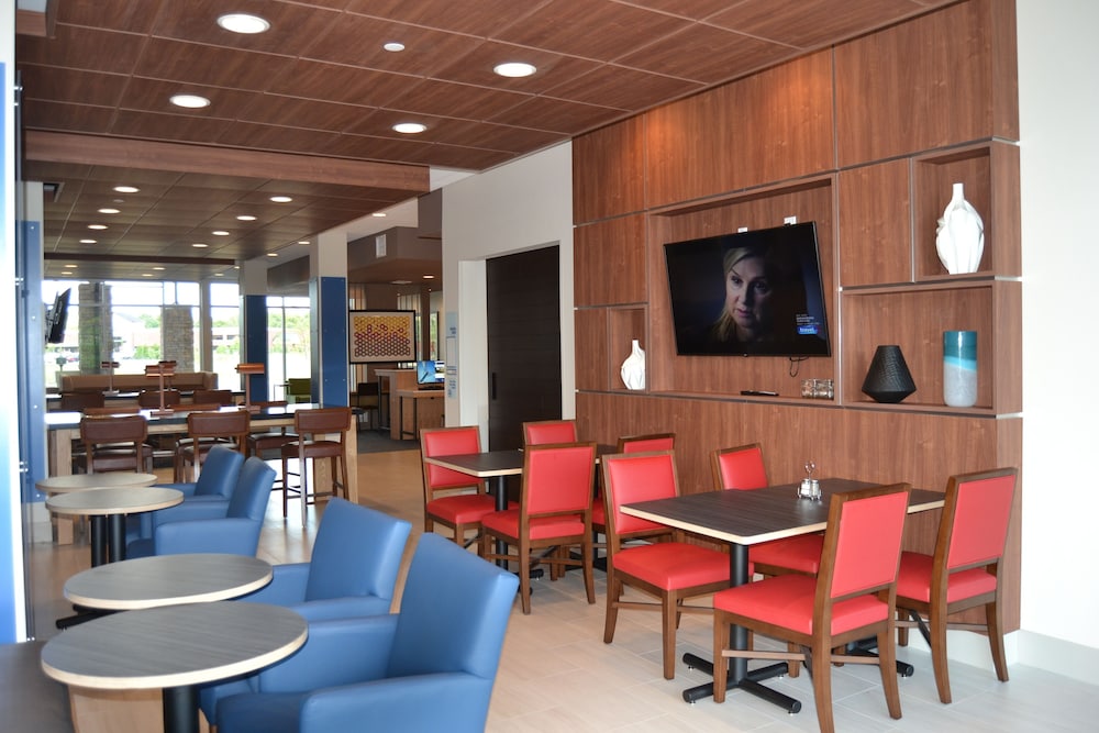 Holiday Inn Express & Suites Goodlettsville N Nashville by IHG - photo 32