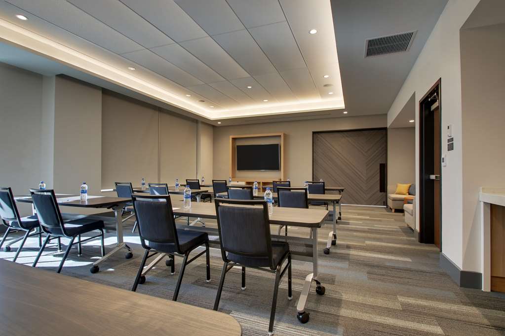 Hyatt House Chicago Oak Brook - photo 42