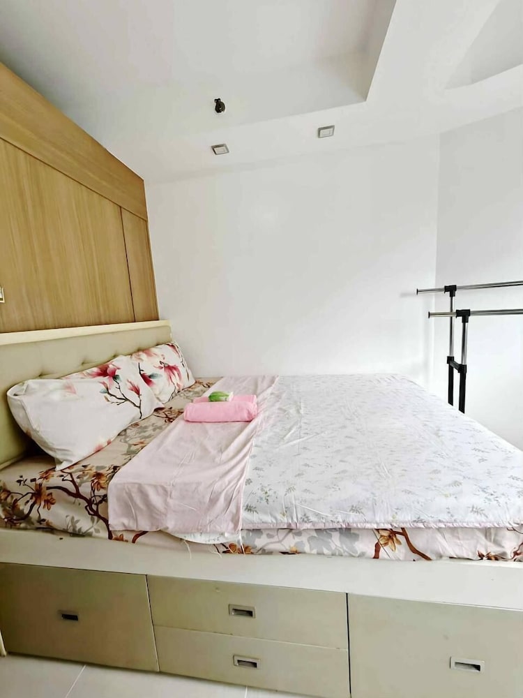 Angelica Staycation at Mall of Asia Shell Residence — 4-Star Luxury Hotel in Manila, Philippines