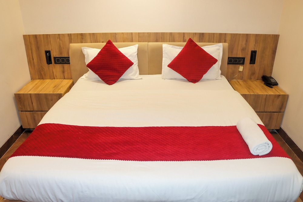 Narrow Gauge Hotel — Bareilly — photo 5