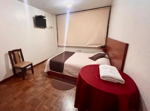 Hotel Bacastell — Quito — photo 4