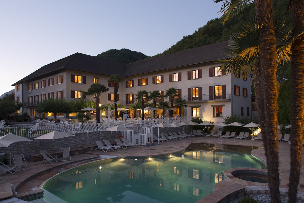 Hotel Les Grillons — Talloires
