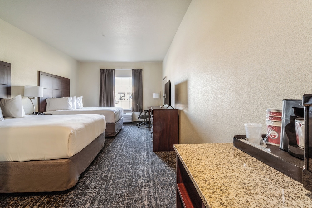 Cobblestone Hotel & Suites Newport - photo 23