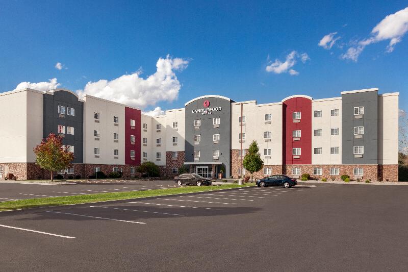 Candlewood Suites Springfield North - photo 9