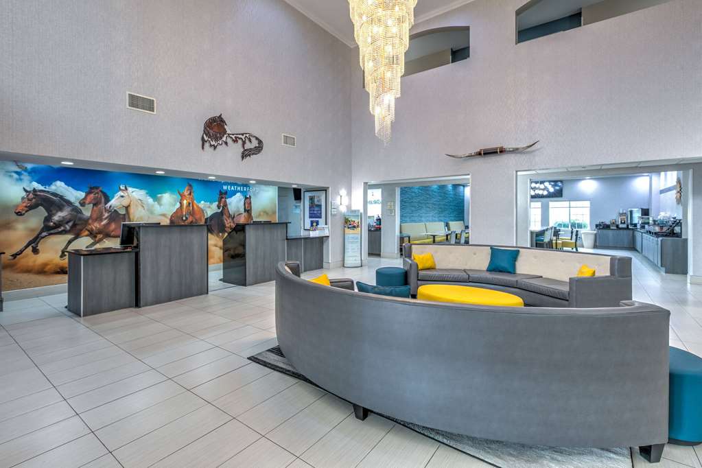 La Quinta Inn & Suites by Wyndham Weatherford - photo 5