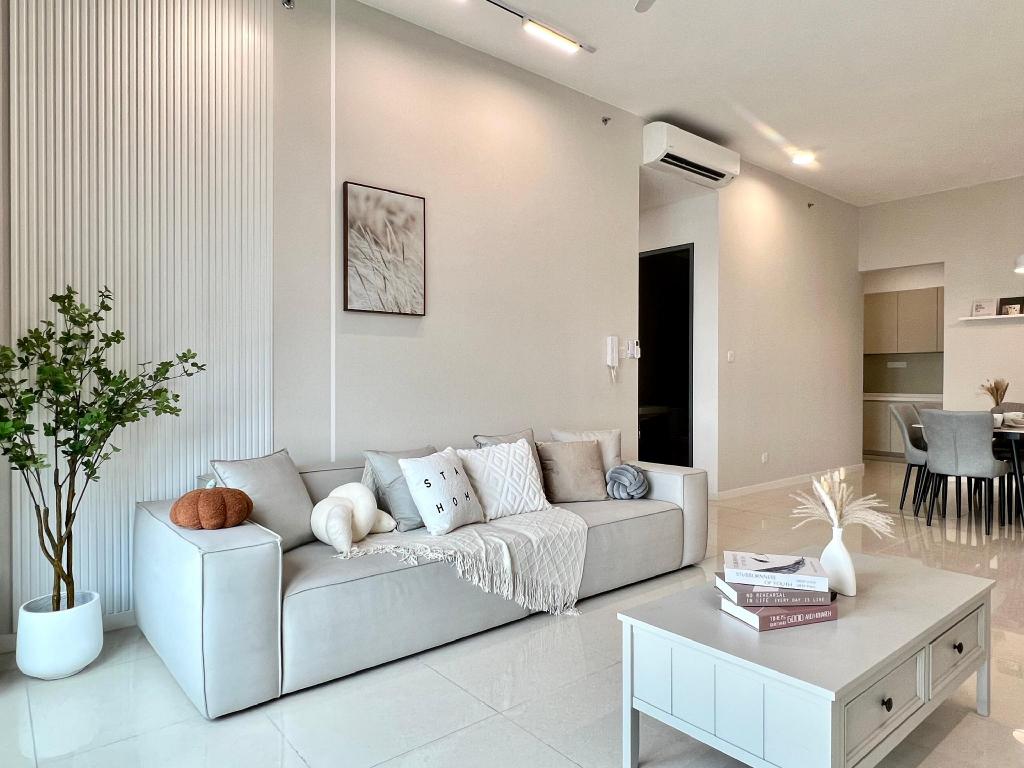 3BR Creamy Paradigm Residence by Guesthouse 6 8Pax — 4-Star Luxury Hotel in Johor Bahru, Malaysia