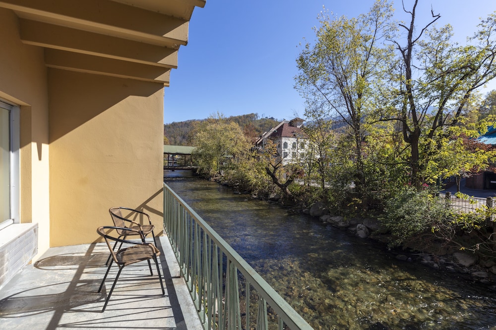 River Terrace Resort & Convention Center - photo 46