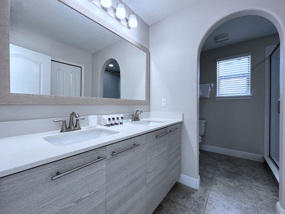 Balmoral Resort 138aa 4 Bedroom Home by Redawning - photo 15