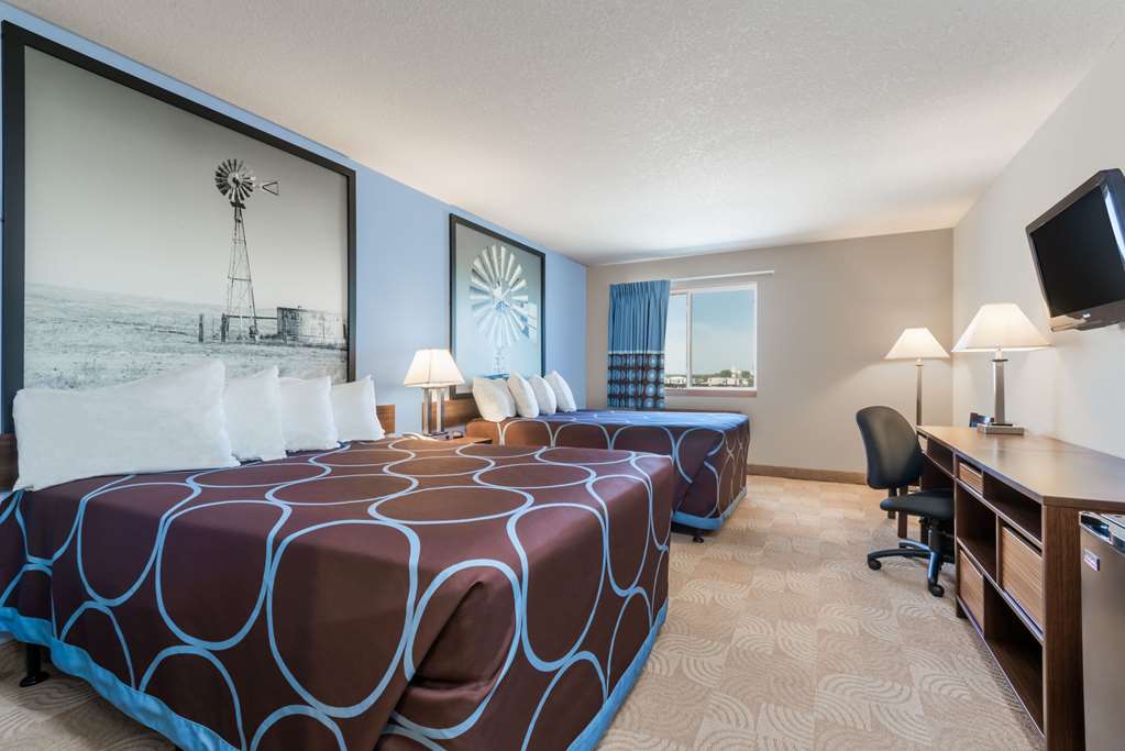 Super 8 by Wyndham Beloit KS — Beloit — photo 2