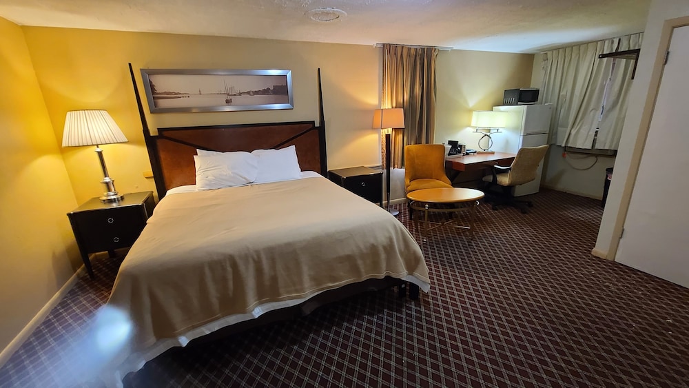 Presque Isle Motel in Erie, United States