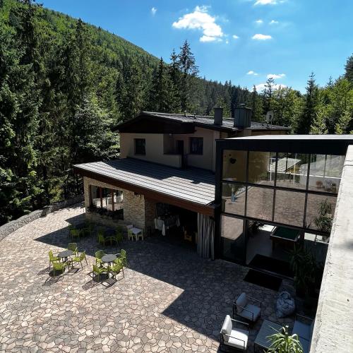 Chata Patúch — 4-Star Luxury Hotel in Bytca, Slovakia