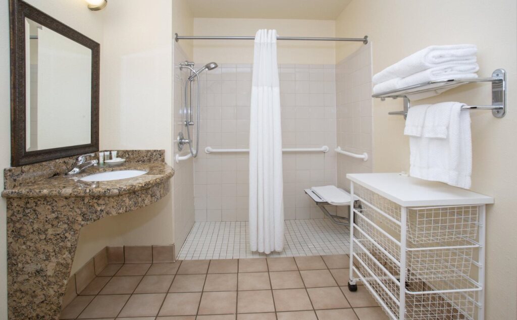 Staybridge Suites Lincoln I 80 - photo 10