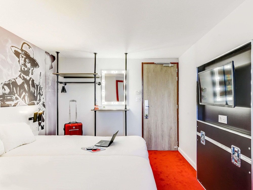 Ibis Styles Paris Saint Denis Plaine — Saint Denis