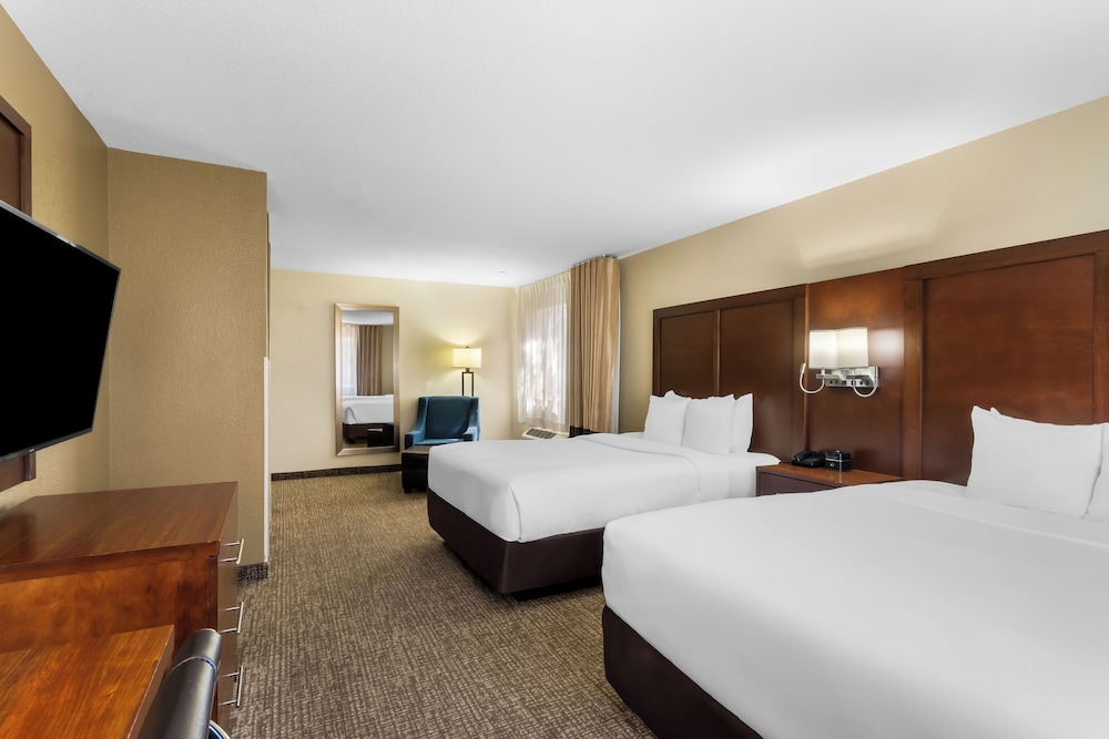 Comfort Inn & Suites Greeley - photo 28