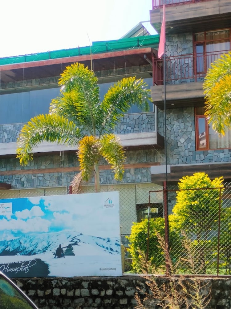 Goroomgo Portola Hotel By Parkside Dharamshala — hotel near Kangra Airport