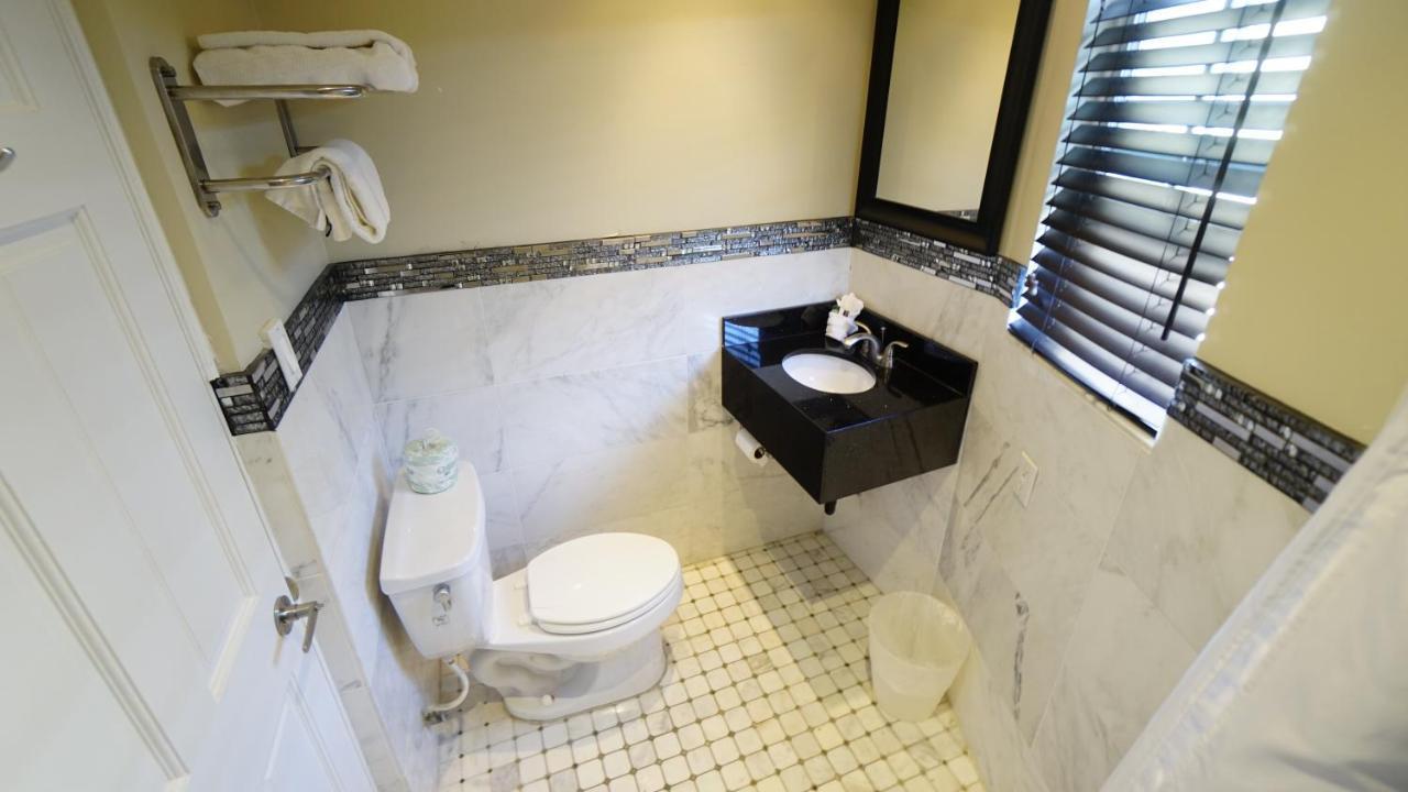 Trylon Hotel Hollywood - photo 8