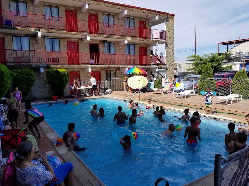 Cloud 9 Inn - photo 35