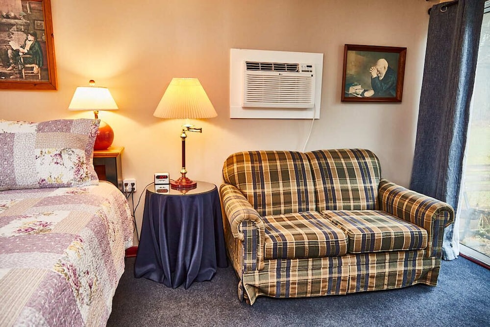 Governors Rock Motel - photo 31