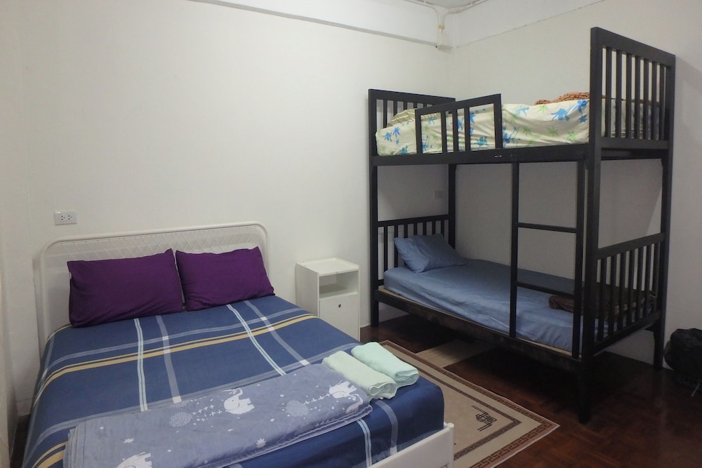 Rama 3 Sunrise Hostel