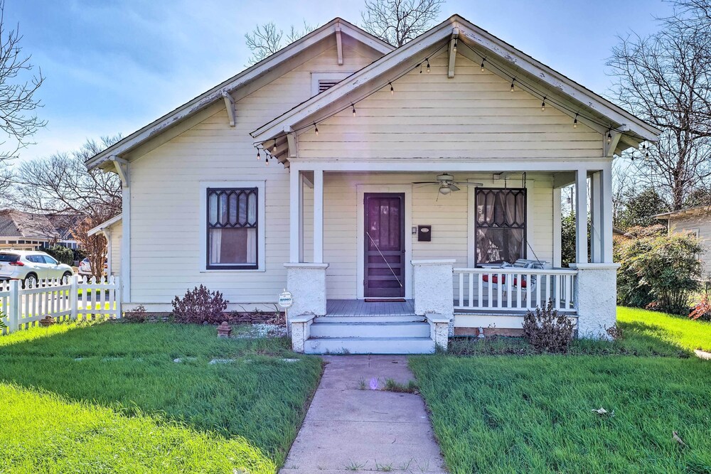 Georgetown Vacation Rental Close to Town Square - featured photo