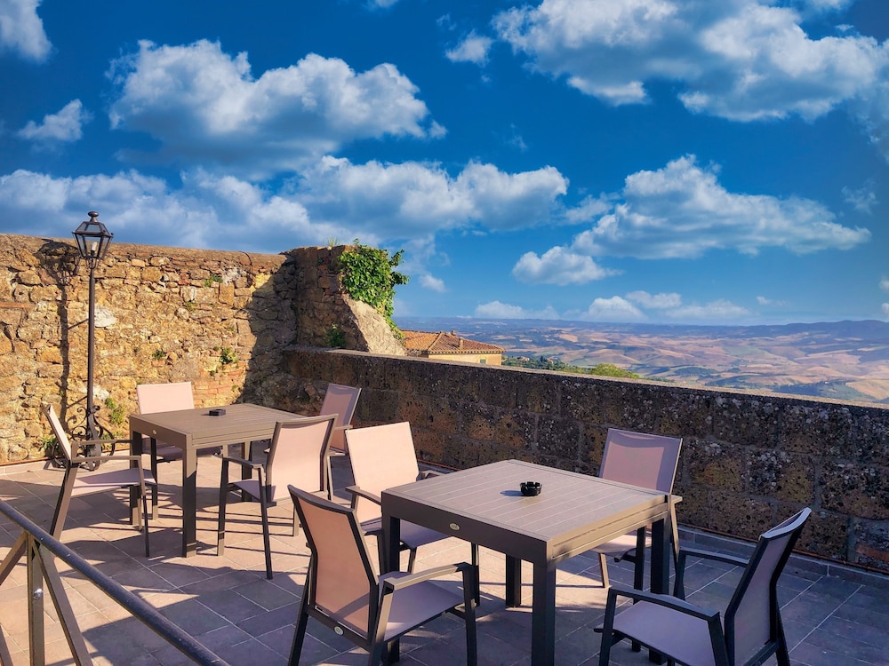 Hotel San Lino in Volterra, Italy