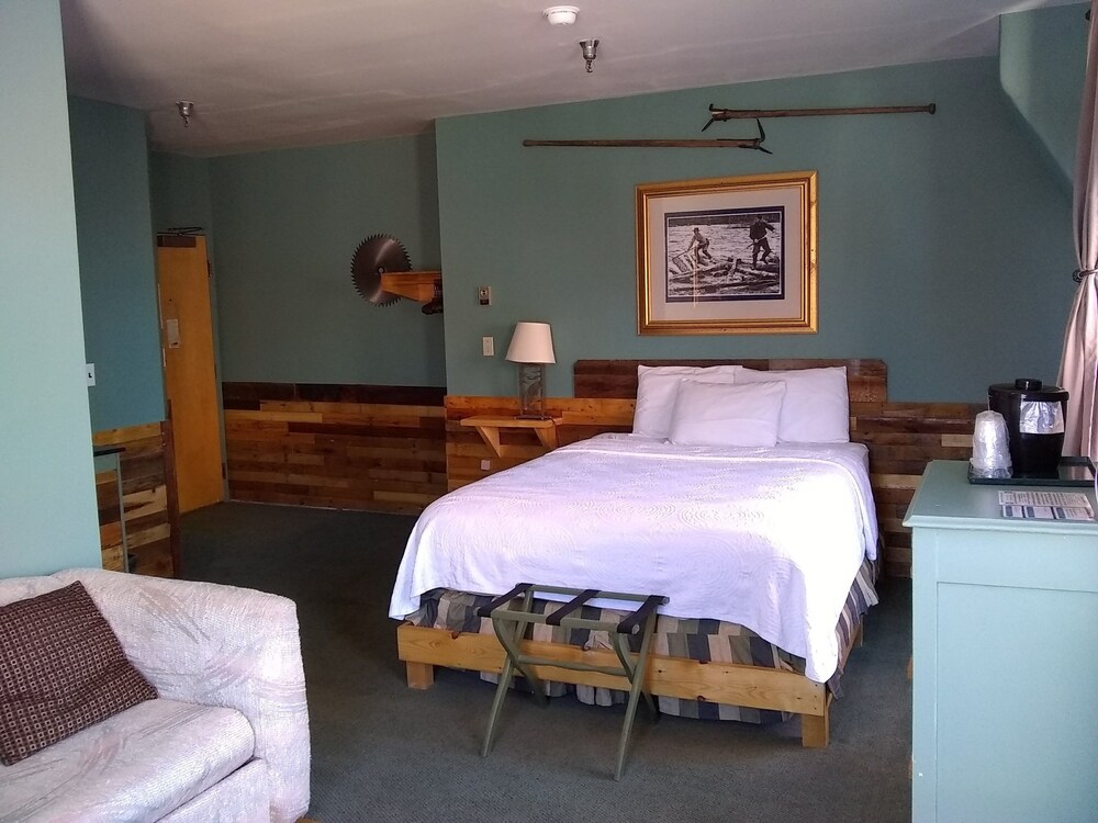 The Charles Inn at Vacationland Inns - photo 66