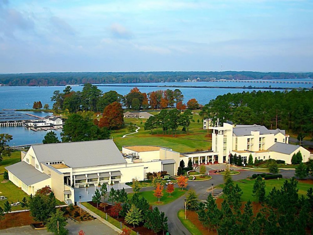 Lake Blackshear Resort & Golf Club - featured photo