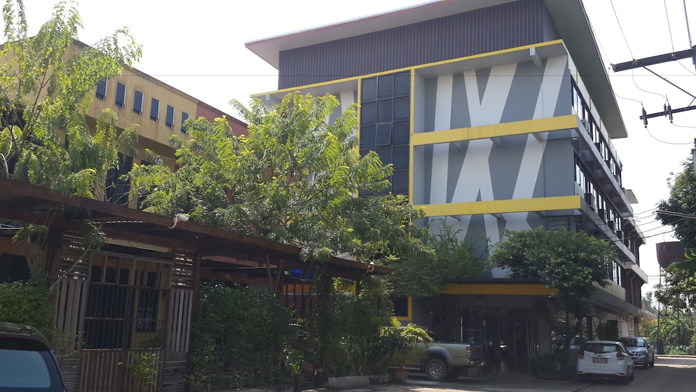 Sirimongkol Hotel — Kabin Buri