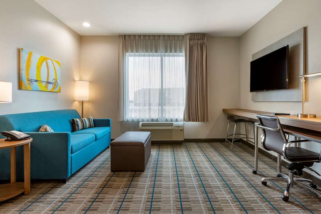 MainStay Suites Carlsbad South - photo 11