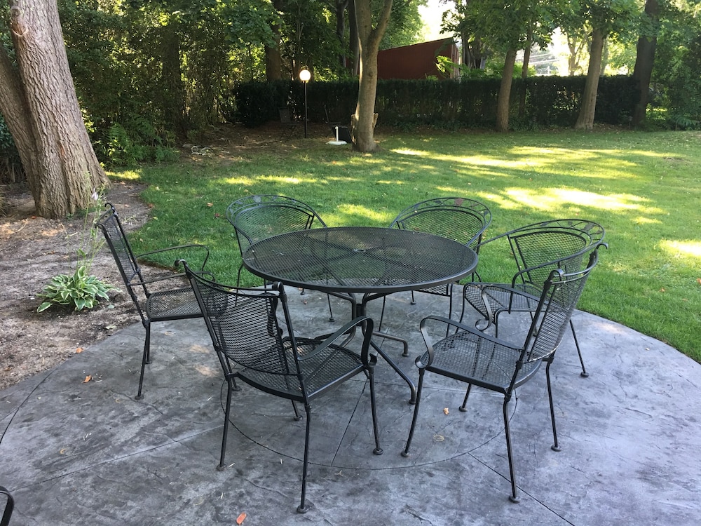 Shorewood Inn - photo 27
